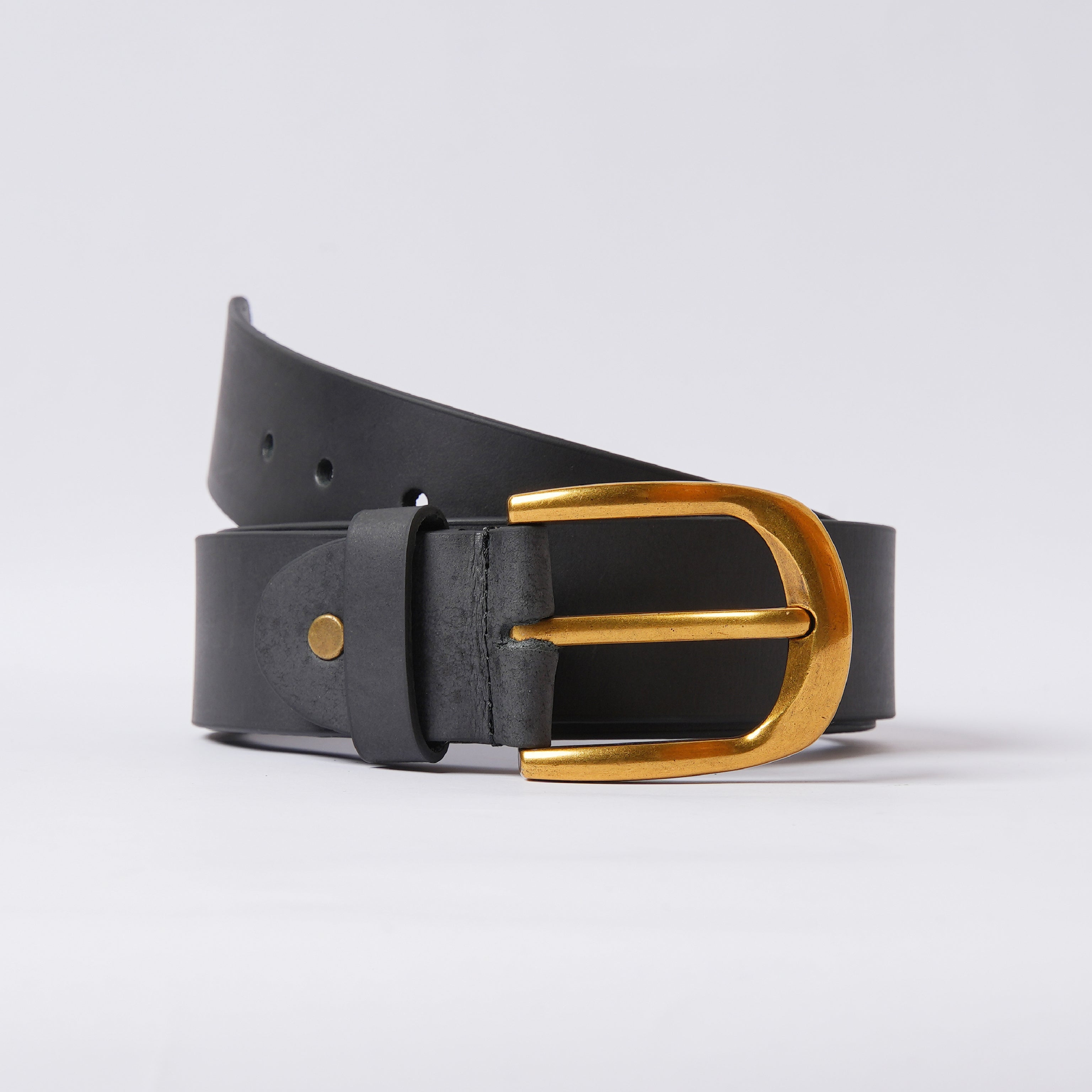 Handmade Black Leather Belt with Golden Buckle – Kaede & Arca
